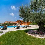 Gioan - Max 18, Private Playground And Sea View Villa Materada