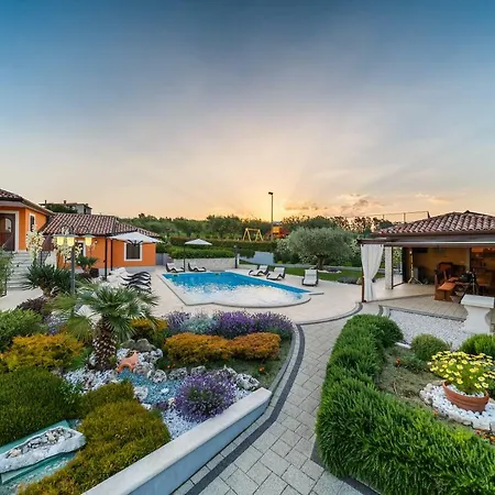 Gioan - Max 18, Private Playground And Sea View Вилла Materada