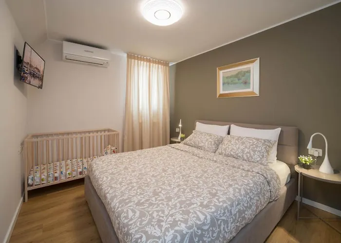 Gioan - Max 18, Private Playground And Sea View