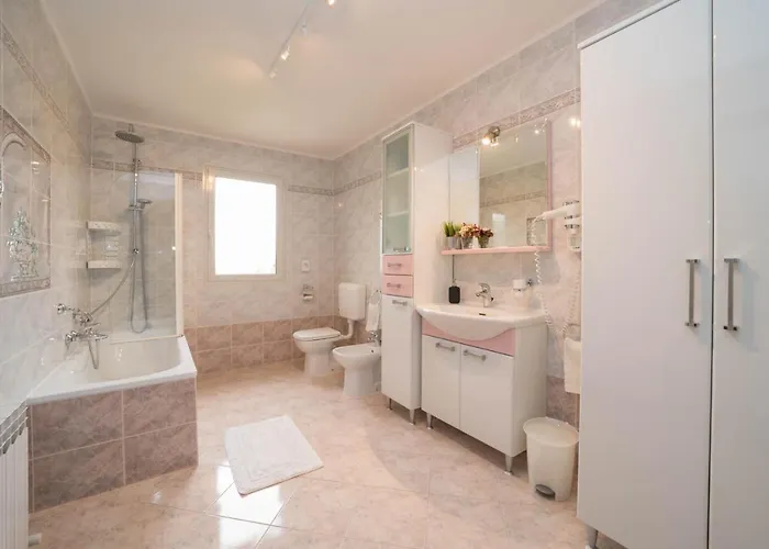 Gioan - Max 18, Private Playground And Sea View *