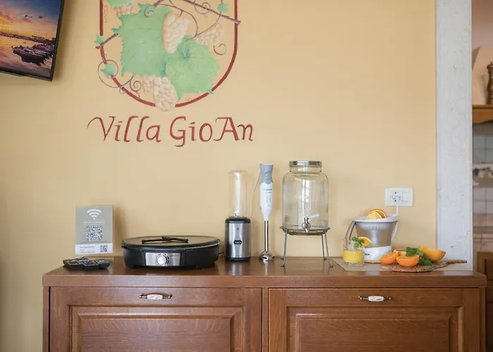 Villa Gioan - Max 18, Private Playground And Sea View Materada