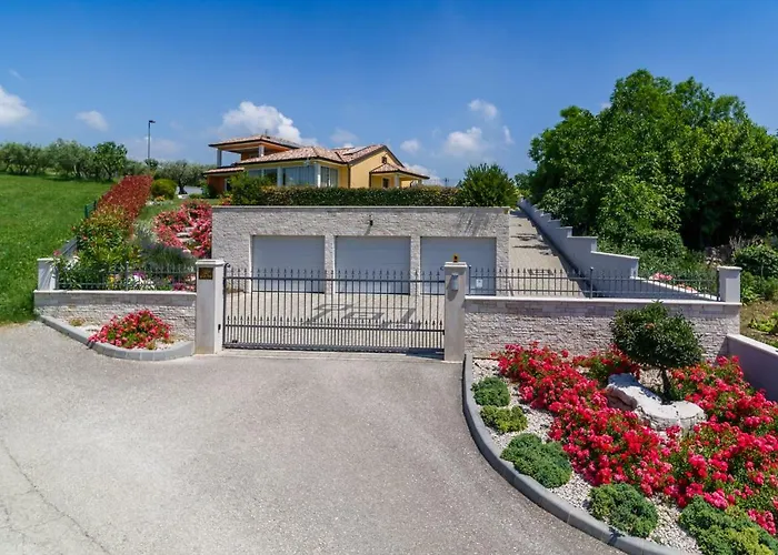 Gioan - Max 18, Private Playground And Sea View