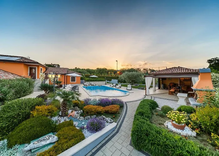 Gioan - Max 18, Private Playground And Sea View Villa Materada