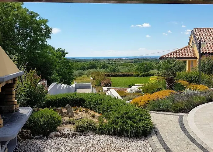 Villa Gioan - Max 18, Private Playground And Sea View *