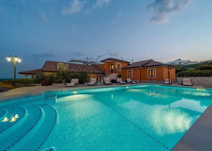 Villa Gioan - Max 18, Private Playground&sea View Materada