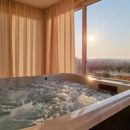 Gioan - Max 18, Private Playground And Sea View *