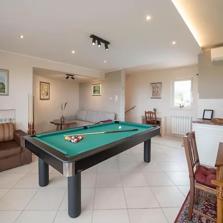 Villa Gioan - Max 18, Private Playground And Sea View *