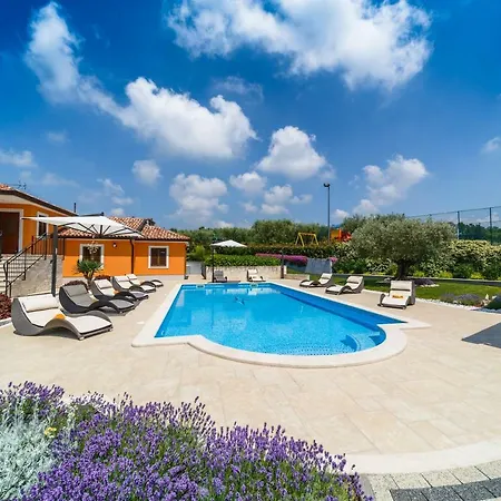 Gioan - Max 18, Private Playground And Sea View *